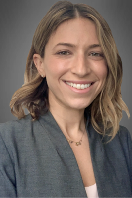 Laura Distel headshot