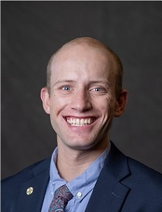 Alec Girten headshot